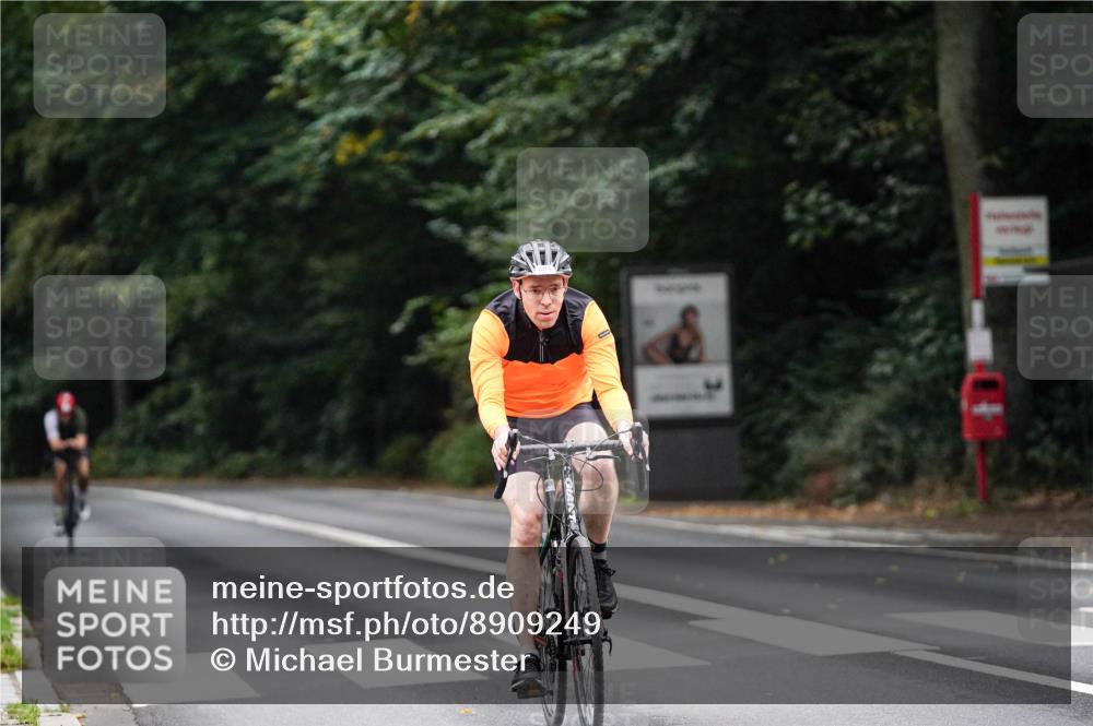 14.09.2025 - Stadtparktriathlon Michael Burmester http://msf.ph/oto/8909249 14.09.2025 10:01:25 Radfahren 554, 585, 587, 607, 609 meine-sportfotos.de