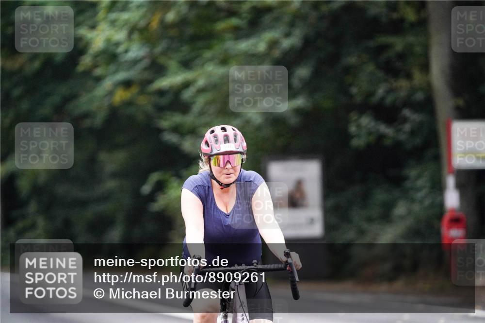 14.09.2025 - Stadtparktriathlon Michael Burmester http://msf.ph/oto/8909261 14.09.2025 10:01:52 Radfahren 523, 577, 596 meine-sportfotos.de