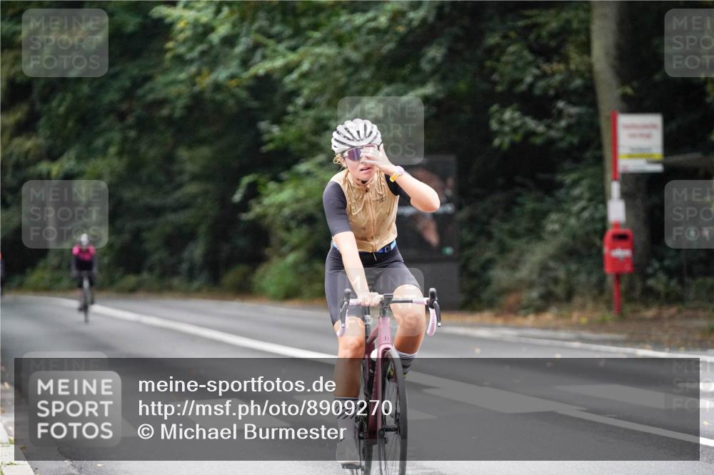 14.09.2025 - Stadtparktriathlon Michael Burmester http://msf.ph/oto/8909270 14.09.2025 10:02:03 Radfahren 529, 544, 595, 660 meine-sportfotos.de
