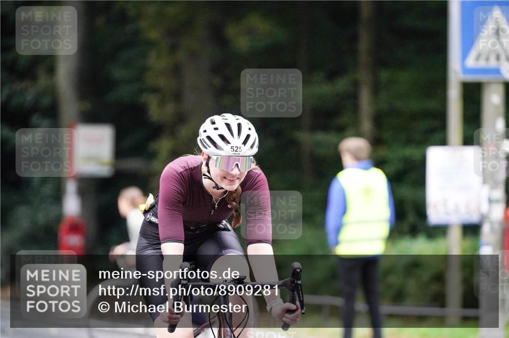 14.09.2025 - Stadtparktriathlon Michael Burmester http://msf.ph/oto/8909281 14.09.2025 10:02:15 Radfahren 525, 529, 551, 559 meine-sportfotos.de