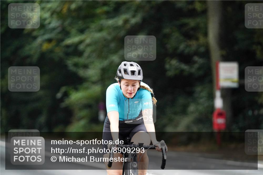 14.09.2025 - Stadtparktriathlon Michael Burmester http://msf.ph/oto/8909293 14.09.2025 10:02:35 Radfahren 514, 561, 571 meine-sportfotos.de
