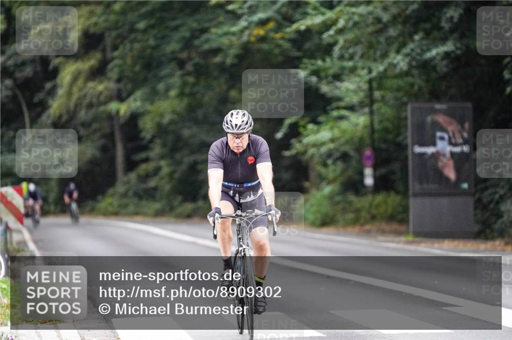 14.09.2025 - Stadtparktriathlon Michael Burmester http://msf.ph/oto/8909302 14.09.2025 10:03:03 Radfahren 530, 565, 615 meine-sportfotos.de