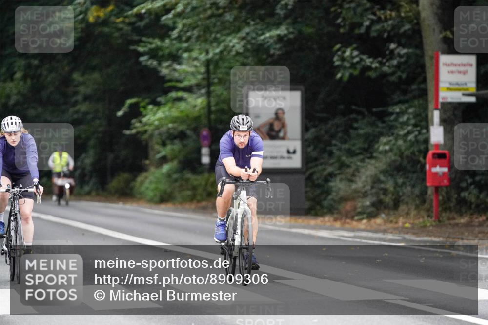 14.09.2025 - Stadtparktriathlon Michael Burmester http://msf.ph/oto/8909306 14.09.2025 10:03:13 Radfahren 532, 564, 597 meine-sportfotos.de