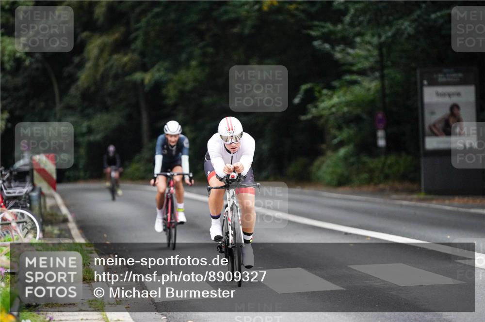 14.09.2025 - Stadtparktriathlon Michael Burmester http://msf.ph/oto/8909327 14.09.2025 10:03:46 Radfahren 539, 594 meine-sportfotos.de