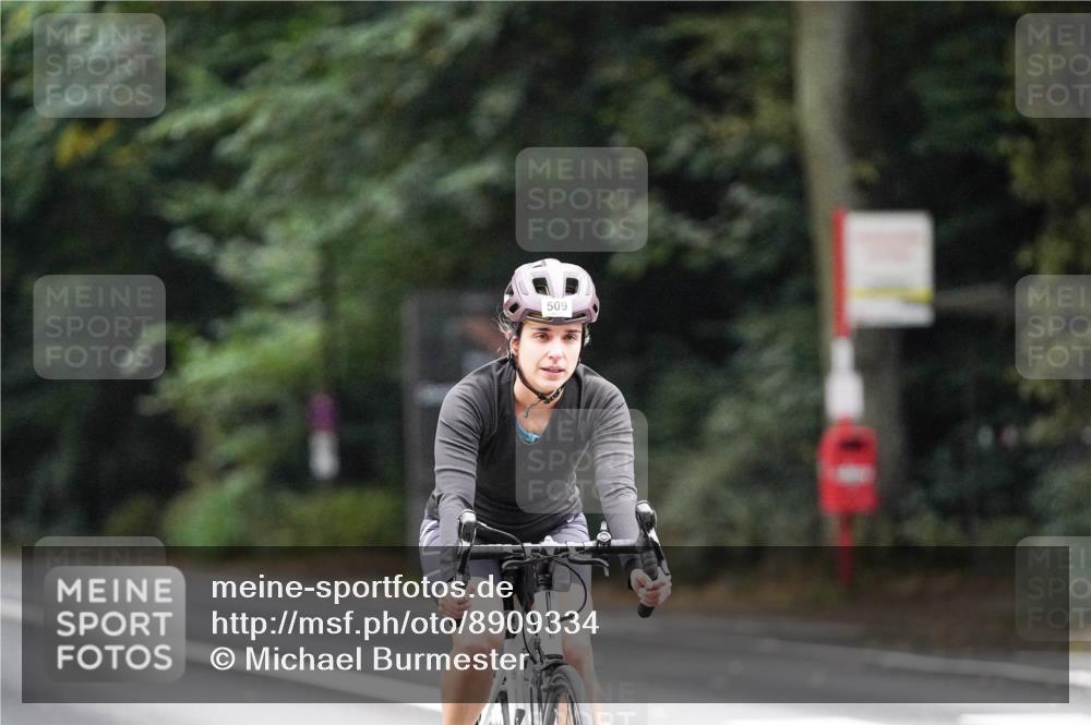 14.09.2025 - Stadtparktriathlon Michael Burmester http://msf.ph/oto/8909334 14.09.2025 10:03:55 Radfahren 509 meine-sportfotos.de