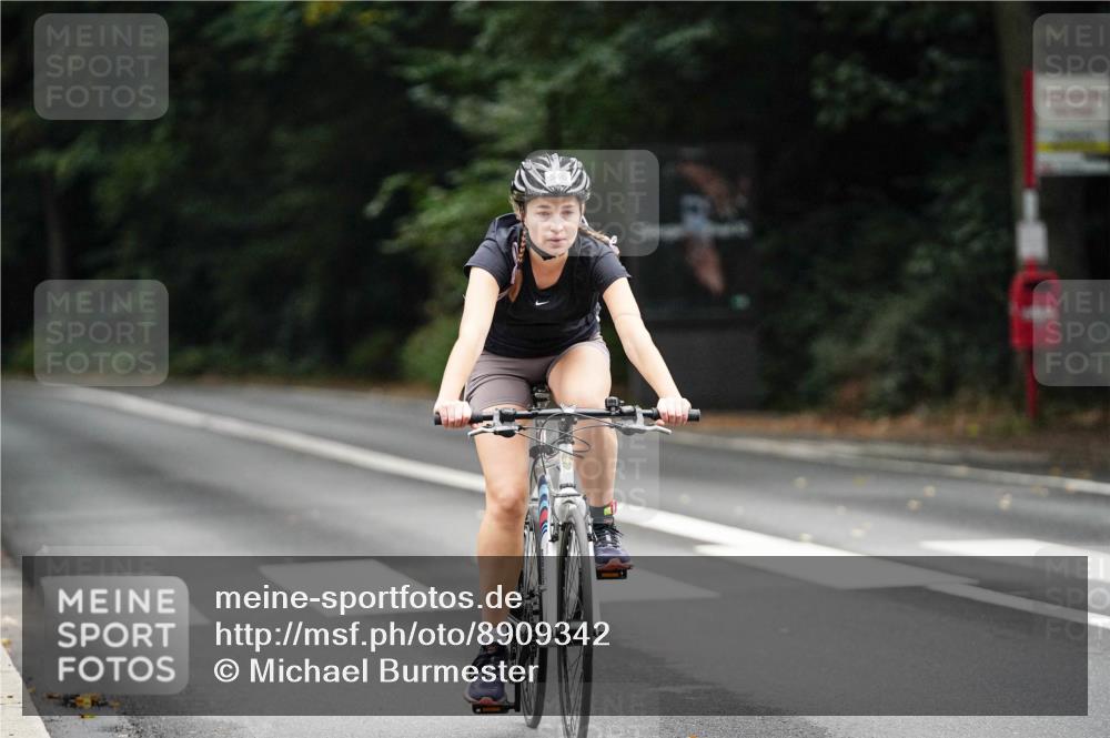 14.09.2025 - Stadtparktriathlon Michael Burmester http://msf.ph/oto/8909342 14.09.2025 10:04:27 Radfahren 546 meine-sportfotos.de