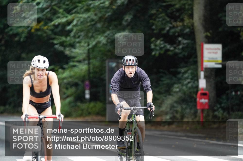 14.09.2025 - Stadtparktriathlon Michael Burmester http://msf.ph/oto/8909352 14.09.2025 10:04:47 Radfahren 521, 522, 531, 557, 566, 574, 619 meine-sportfotos.de