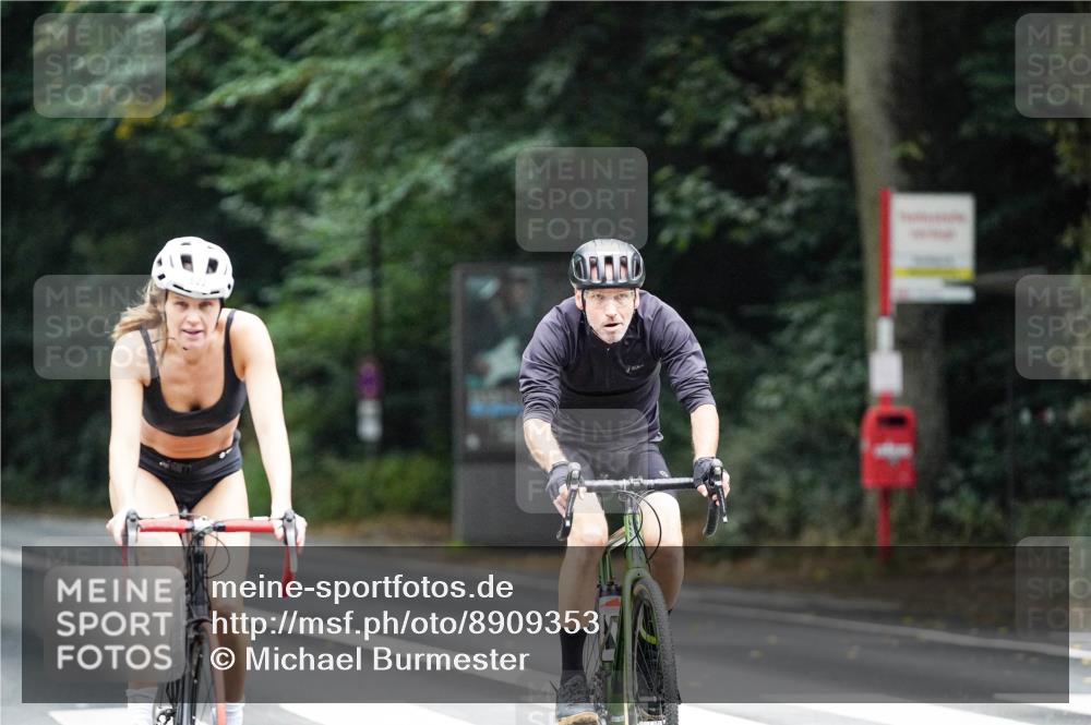 14.09.2025 - Stadtparktriathlon Michael Burmester http://msf.ph/oto/8909353 14.09.2025 10:04:48 Radfahren 521, 522, 531, 557, 566, 574, 619 meine-sportfotos.de