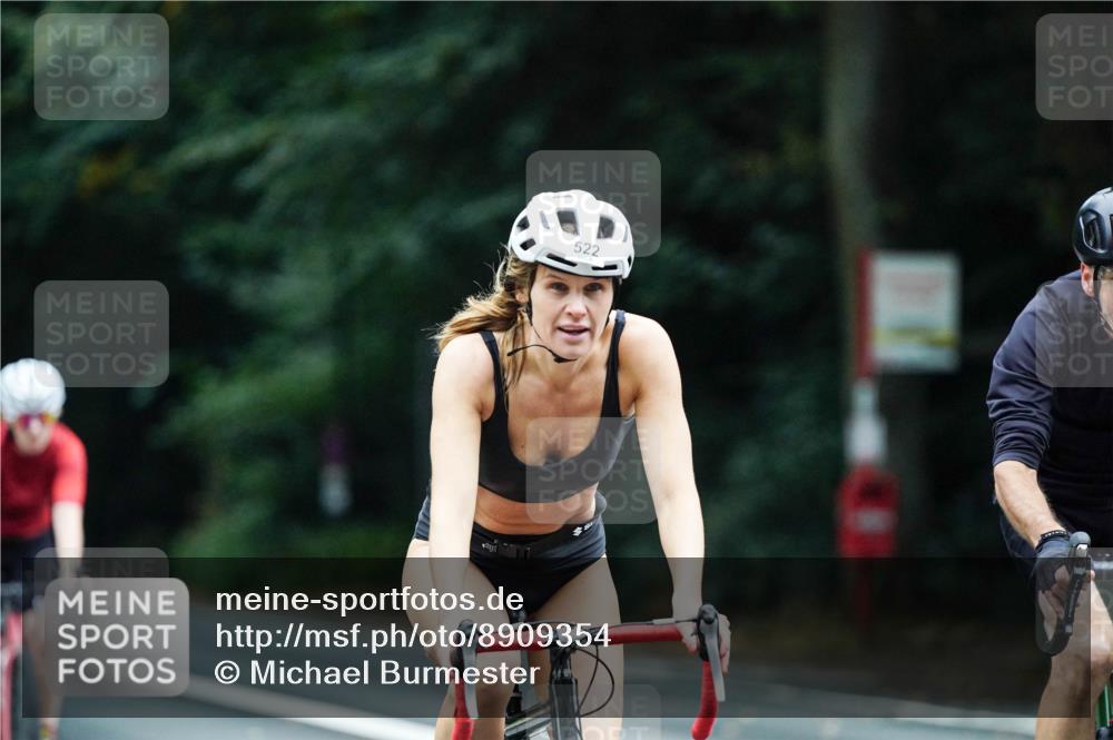 14.09.2025 - Stadtparktriathlon Michael Burmester http://msf.ph/oto/8909354 14.09.2025 10:04:48 Radfahren 521, 522, 531, 557, 566, 574, 619 meine-sportfotos.de