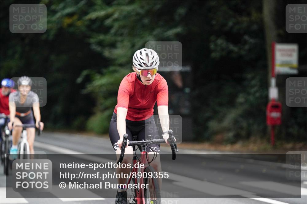 14.09.2025 - Stadtparktriathlon Michael Burmester http://msf.ph/oto/8909355 14.09.2025 10:04:49 Radfahren 521, 522, 531, 557, 566, 574, 619 meine-sportfotos.de
