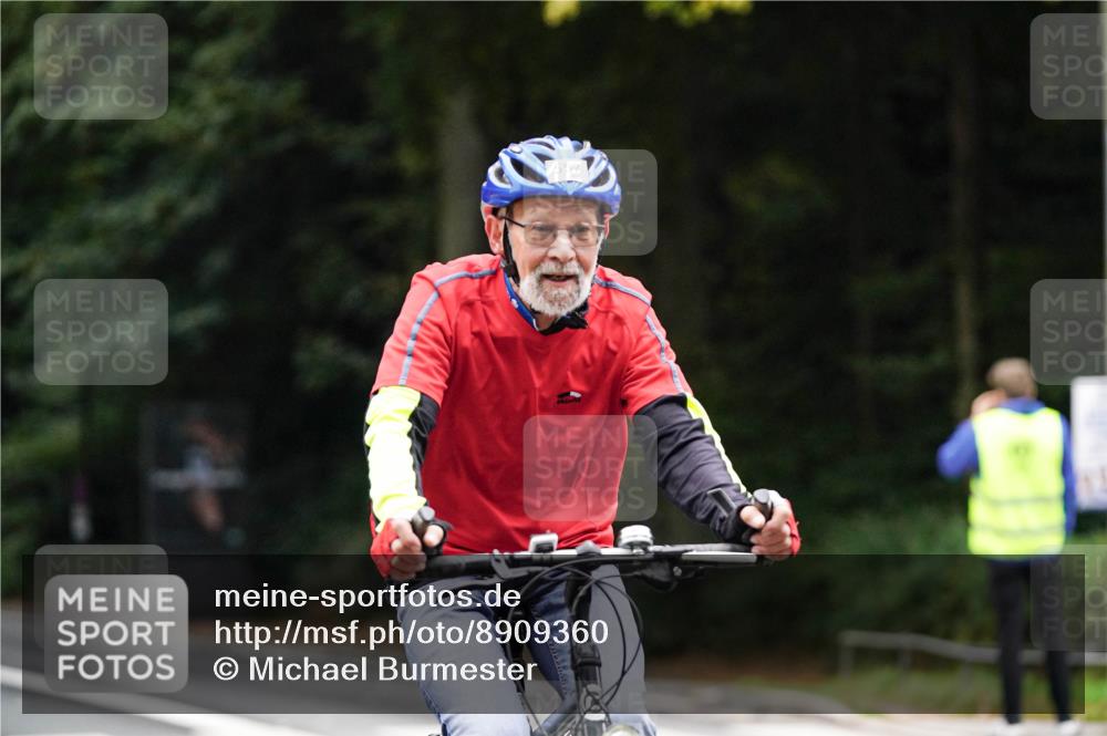 14.09.2025 - Stadtparktriathlon Michael Burmester http://msf.ph/oto/8909360 14.09.2025 10:04:53 Radfahren 521, 522, 531, 557, 567, 598, 619 meine-sportfotos.de