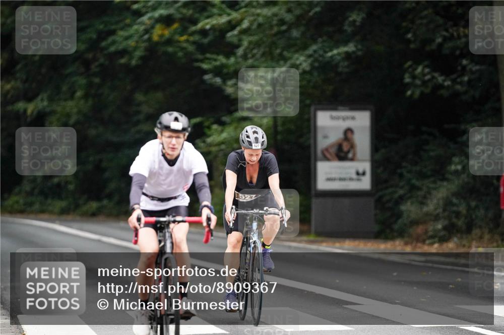 14.09.2025 - Stadtparktriathlon Michael Burmester http://msf.ph/oto/8909367 14.09.2025 10:05:05 Radfahren 527, 536, 598 meine-sportfotos.de