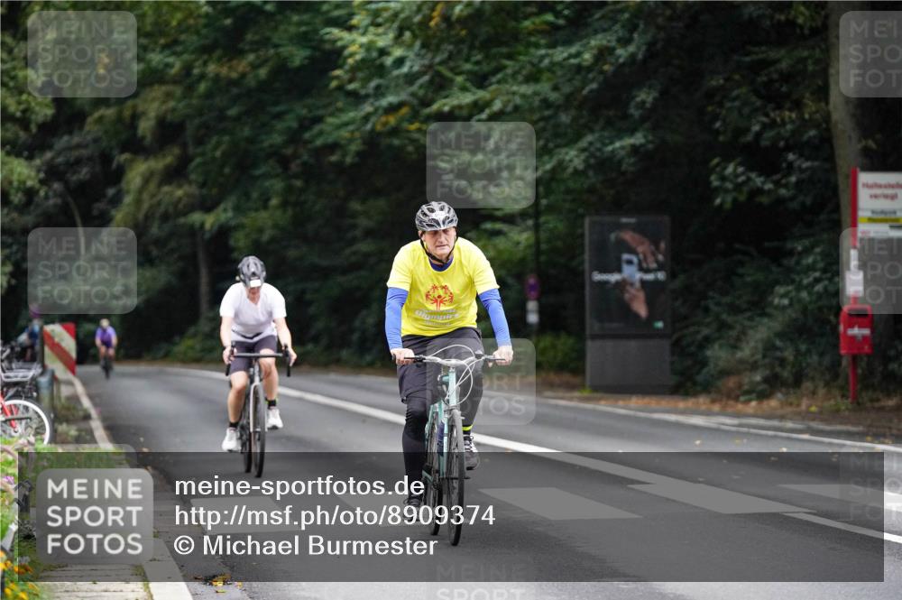14.09.2025 - Stadtparktriathlon Michael Burmester http://msf.ph/oto/8909374 14.09.2025 10:05:20 Radfahren 549, 553, 562, 563, 586 meine-sportfotos.de