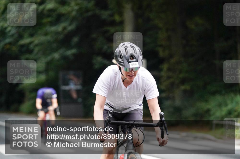 14.09.2025 - Stadtparktriathlon Michael Burmester http://msf.ph/oto/8909378 14.09.2025 10:05:23 Radfahren 547, 549, 553, 562, 563, 586 meine-sportfotos.de