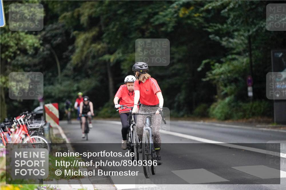 14.09.2025 - Stadtparktriathlon Michael Burmester http://msf.ph/oto/8909396 14.09.2025 10:06:07 Radfahren 519, 605 meine-sportfotos.de