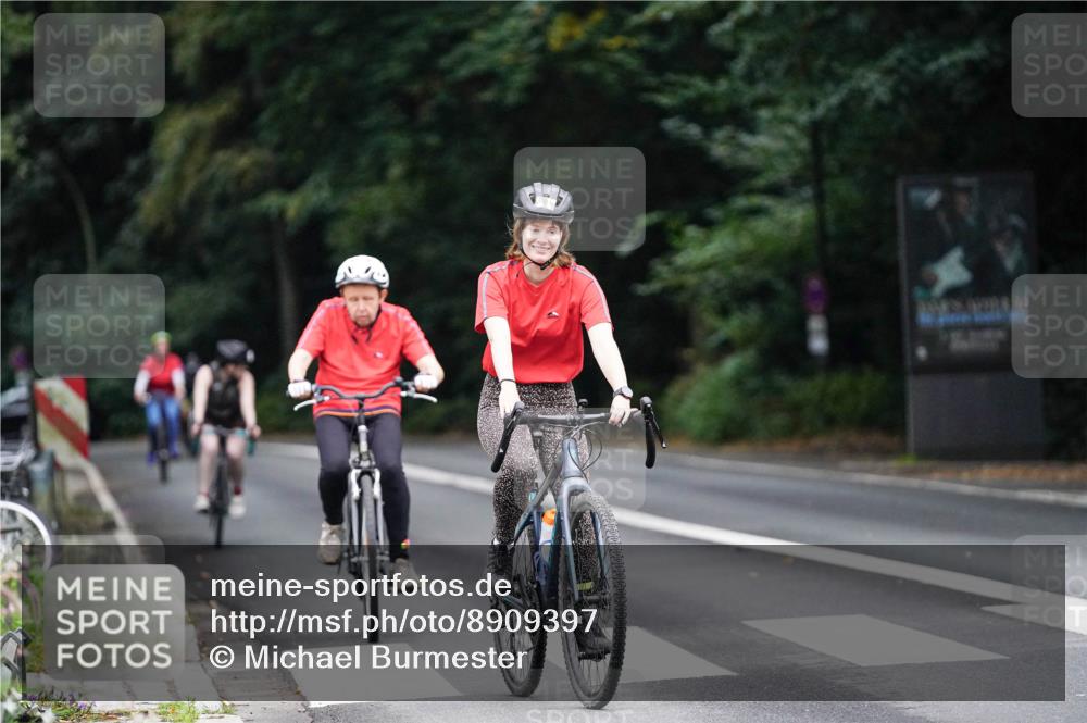14.09.2025 - Stadtparktriathlon Michael Burmester http://msf.ph/oto/8909397 14.09.2025 10:06:08 Radfahren 519, 605 meine-sportfotos.de