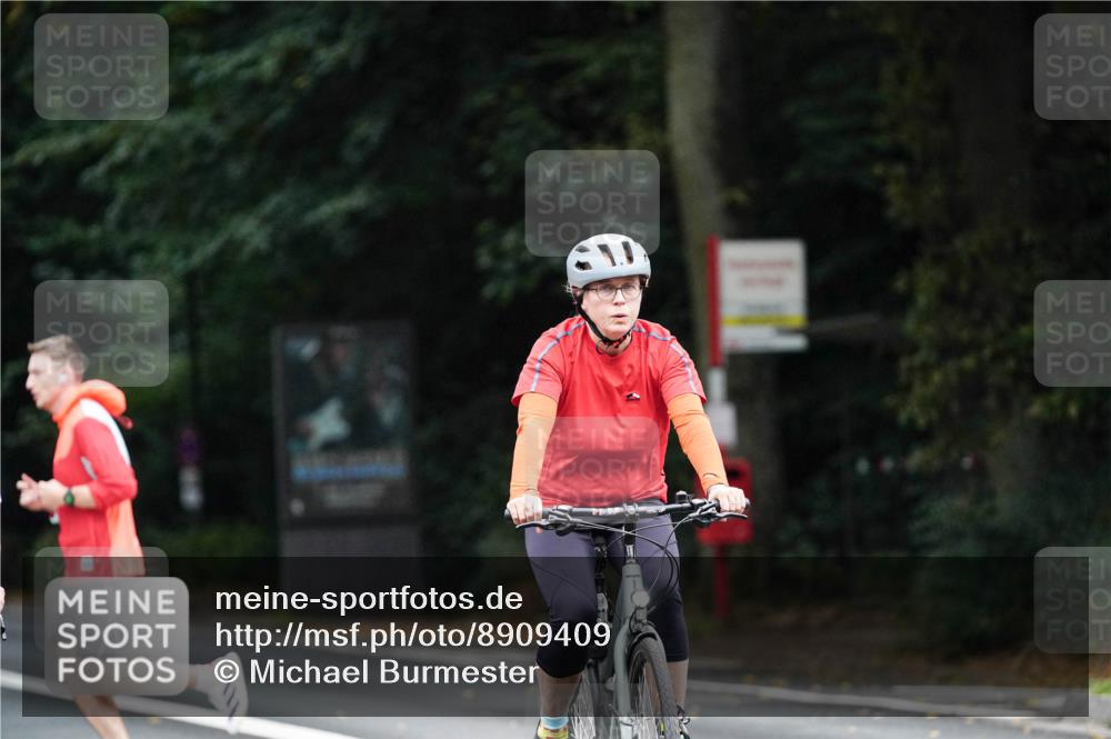 14.09.2025 - Stadtparktriathlon Michael Burmester http://msf.ph/oto/8909409 14.09.2025 10:06:39 Radfahren 535, 542 meine-sportfotos.de