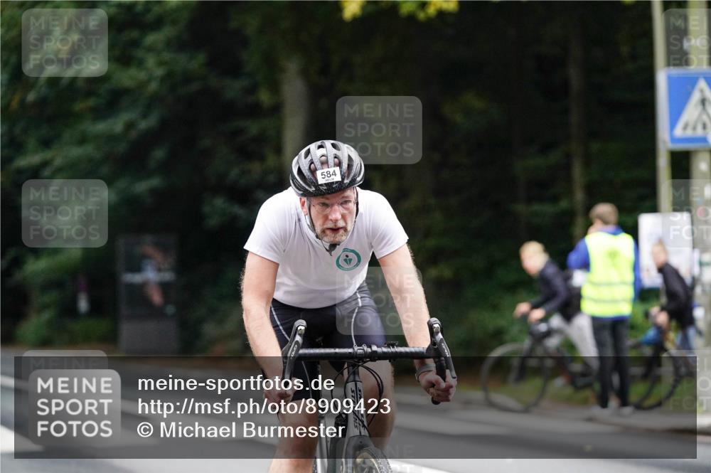 14.09.2025 - Stadtparktriathlon Michael Burmester http://msf.ph/oto/8909423 14.09.2025 10:07:12 Radfahren 513, 584, 604 meine-sportfotos.de