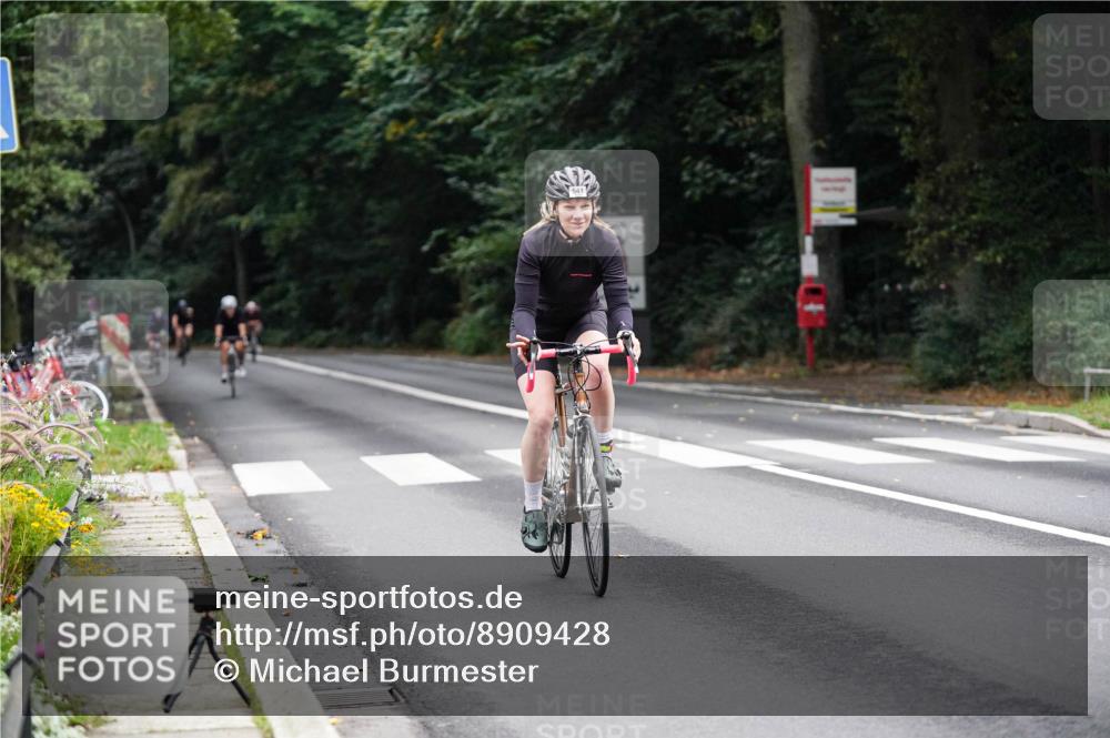 14.09.2025 - Stadtparktriathlon Michael Burmester http://msf.ph/oto/8909428 14.09.2025 10:07:25 Radfahren 524, 537, 541, 548 meine-sportfotos.de