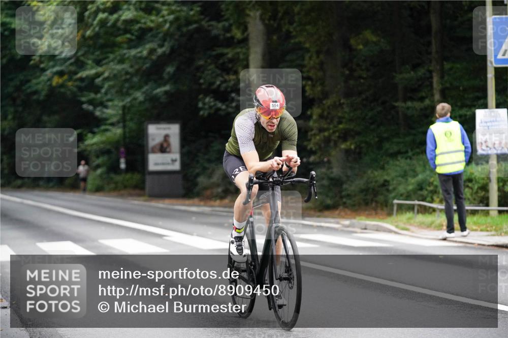 14.09.2025 - Stadtparktriathlon Michael Burmester http://msf.ph/oto/8909450 14.09.2025 10:07:53 Radfahren 554, 608 meine-sportfotos.de