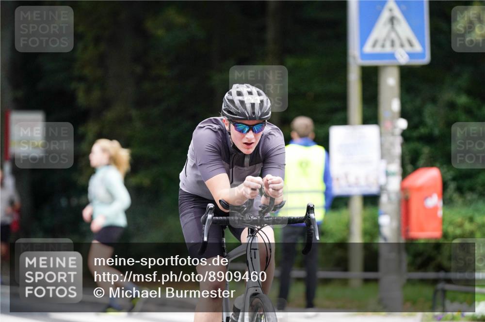 14.09.2025 - Stadtparktriathlon Michael Burmester http://msf.ph/oto/8909460 14.09.2025 10:08:12 Radfahren 575, 591 meine-sportfotos.de