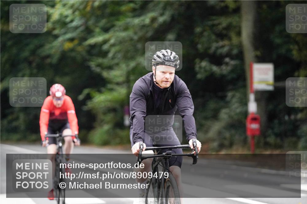 14.09.2025 - Stadtparktriathlon Michael Burmester http://msf.ph/oto/8909479 14.09.2025 10:09:02 Radfahren 576, 585, 614, 616 meine-sportfotos.de