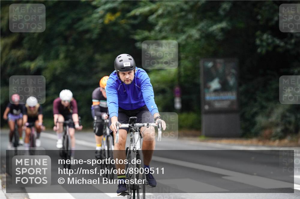 14.09.2025 - Stadtparktriathlon Michael Burmester http://msf.ph/oto/8909511 14.09.2025 10:09:37 Radfahren 512, 525, 551, 583, 599, 660 meine-sportfotos.de