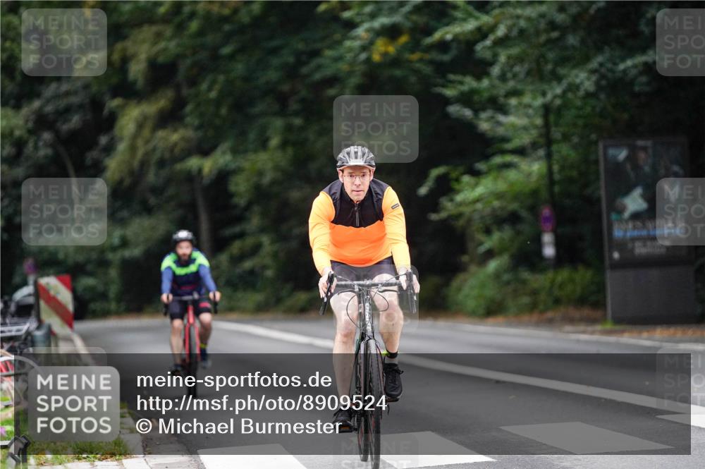 14.09.2025 - Stadtparktriathlon Michael Burmester http://msf.ph/oto/8909524 14.09.2025 10:09:54 Radfahren 523, 581, 609, 615 meine-sportfotos.de
