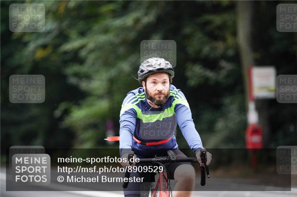 14.09.2025 - Stadtparktriathlon Michael Burmester http://msf.ph/oto/8909529 14.09.2025 10:09:58 Radfahren 523, 581, 609, 615 meine-sportfotos.de