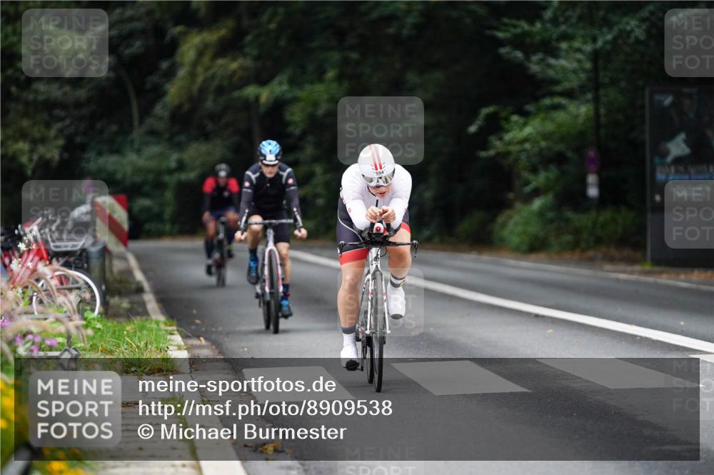 14.09.2025 - Stadtparktriathlon Michael Burmester http://msf.ph/oto/8909538 14.09.2025 10:10:21 Radfahren 544, 561, 577, 594 meine-sportfotos.de