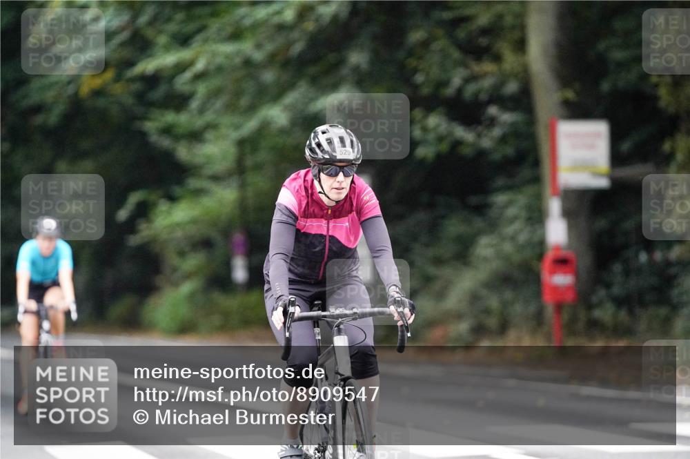 14.09.2025 - Stadtparktriathlon Michael Burmester http://msf.ph/oto/8909547 14.09.2025 10:10:43 Radfahren 514, 529, 564, 620 meine-sportfotos.de
