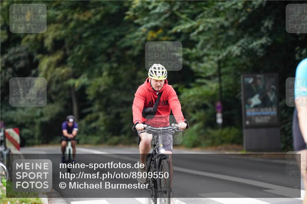 14.09.2025 - Stadtparktriathlon Michael Burmester http://msf.ph/oto/8909550 14.09.2025 10:10:46 Radfahren 514, 529, 564, 620 meine-sportfotos.de