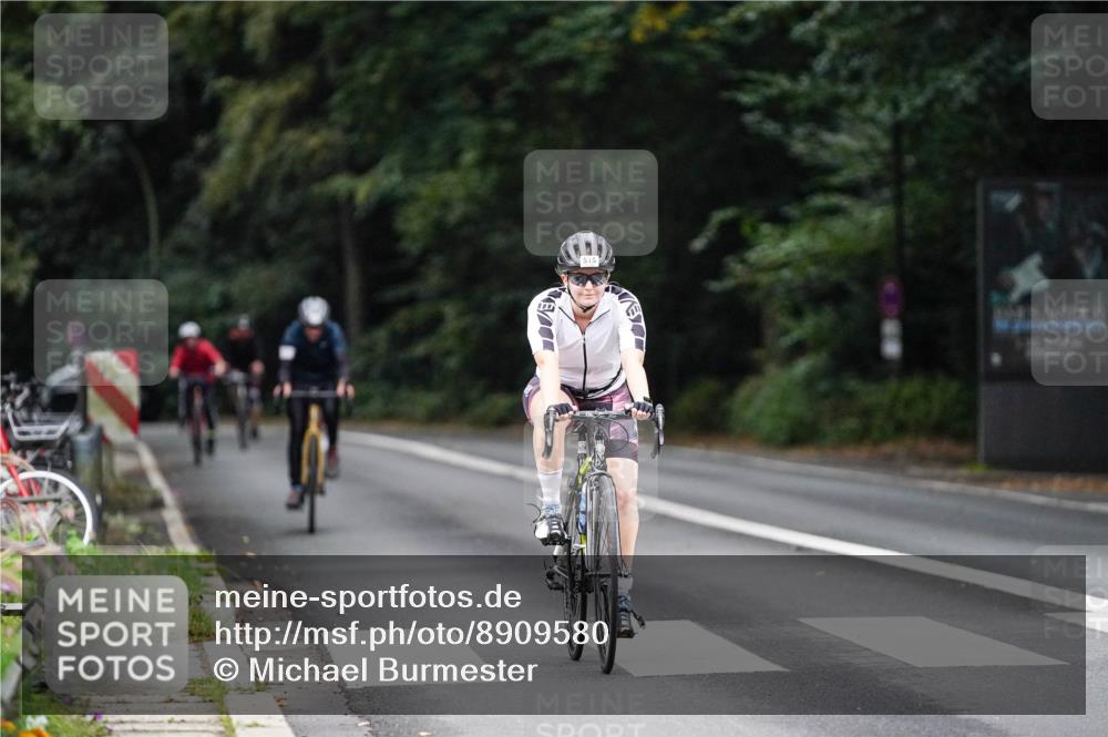 14.09.2025 - Stadtparktriathlon Michael Burmester http://msf.ph/oto/8909580 14.09.2025 10:11:45 Radfahren 515, 534, 592 meine-sportfotos.de