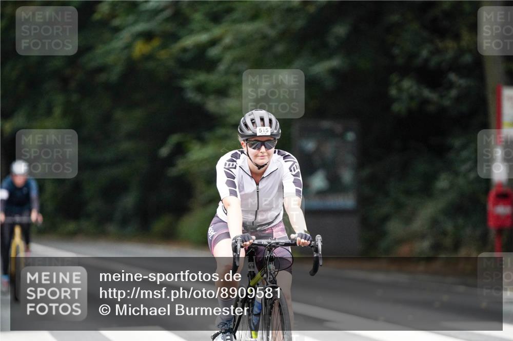 14.09.2025 - Stadtparktriathlon Michael Burmester http://msf.ph/oto/8909581 14.09.2025 10:11:46 Radfahren 515, 539, 592 meine-sportfotos.de