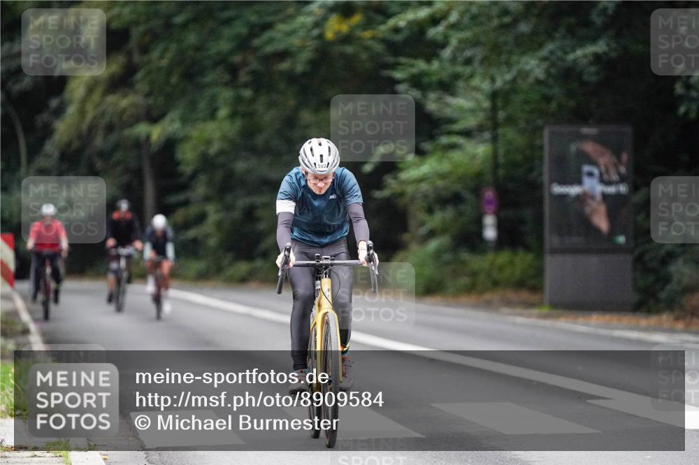 14.09.2025 - Stadtparktriathlon Michael Burmester http://msf.ph/oto/8909584 14.09.2025 10:11:48 Radfahren 515, 539, 592, 611 meine-sportfotos.de