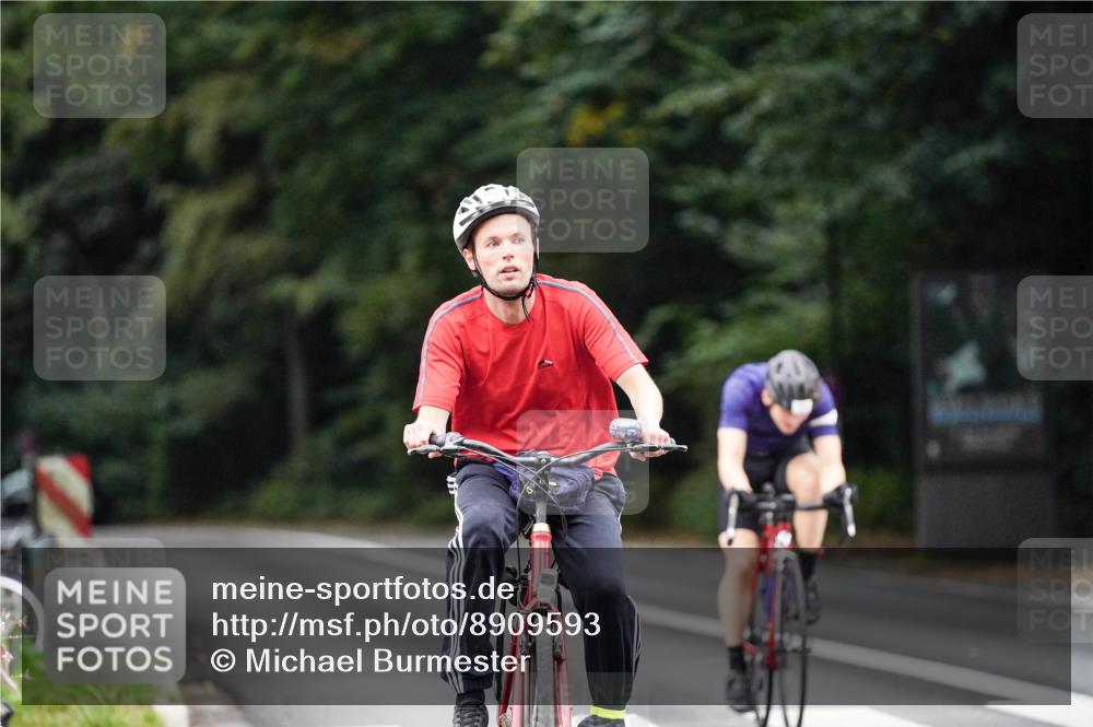 14.09.2025 - Stadtparktriathlon Michael Burmester http://msf.ph/oto/8909593 14.09.2025 10:11:57 Radfahren 539, 549, 558, 611 meine-sportfotos.de