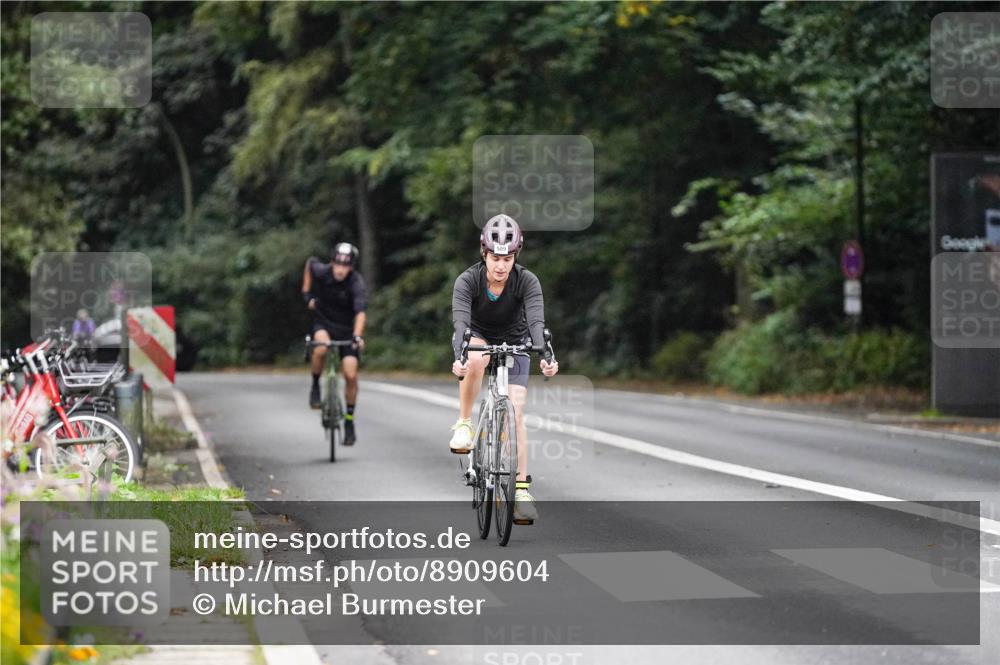 14.09.2025 - Stadtparktriathlon Michael Burmester http://msf.ph/oto/8909604 14.09.2025 10:12:45 Radfahren 509, 619 meine-sportfotos.de