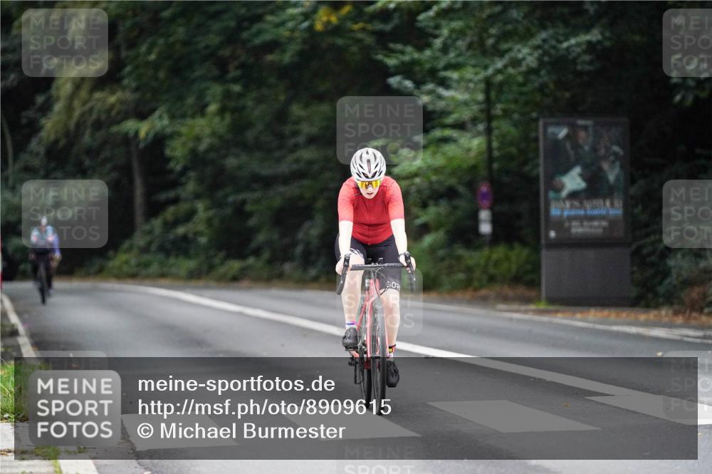 14.09.2025 - Stadtparktriathlon Michael Burmester http://msf.ph/oto/8909615 14.09.2025 10:13:05 Radfahren 531, 566 meine-sportfotos.de