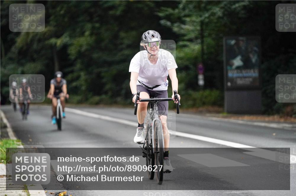 14.09.2025 - Stadtparktriathlon Michael Burmester http://msf.ph/oto/8909627 14.09.2025 10:13:23 Radfahren 521, 522, 527, 546, 562, 586 meine-sportfotos.de