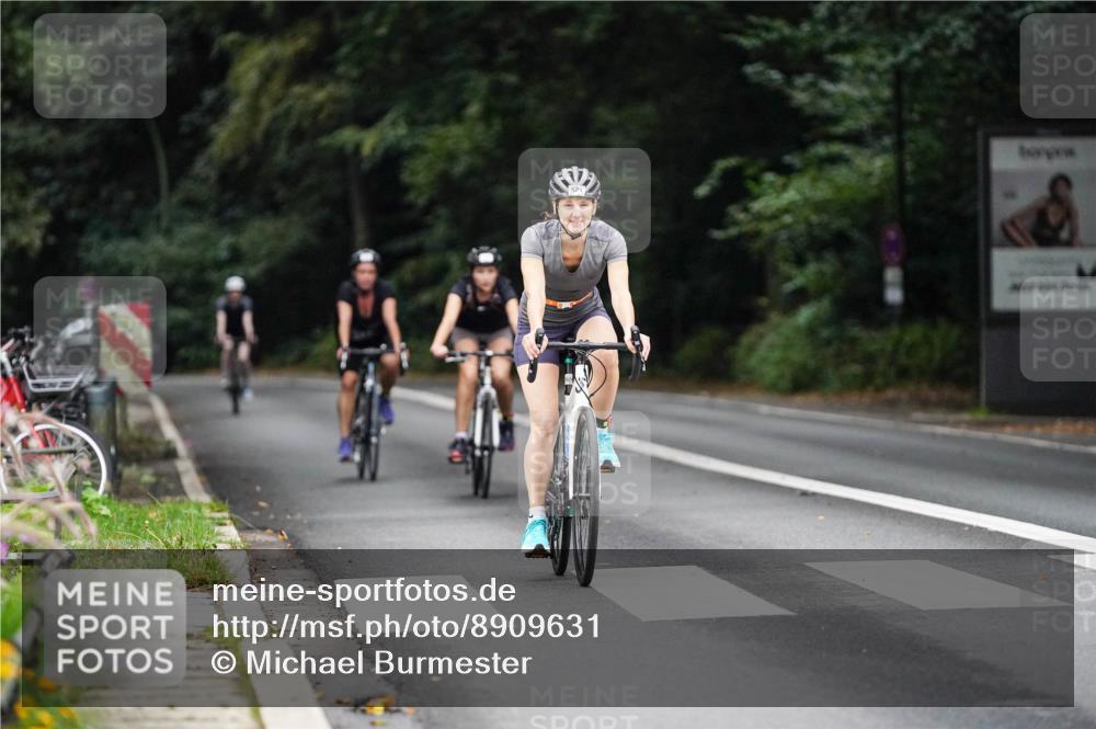 14.09.2025 - Stadtparktriathlon Michael Burmester http://msf.ph/oto/8909631 14.09.2025 10:13:26 Radfahren 521, 522, 526, 527, 546, 562, 586 meine-sportfotos.de