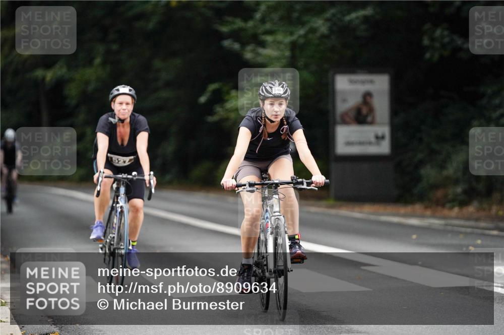 14.09.2025 - Stadtparktriathlon Michael Burmester http://msf.ph/oto/8909634 14.09.2025 10:13:28 Radfahren 521, 522, 526, 527, 546, 586 meine-sportfotos.de