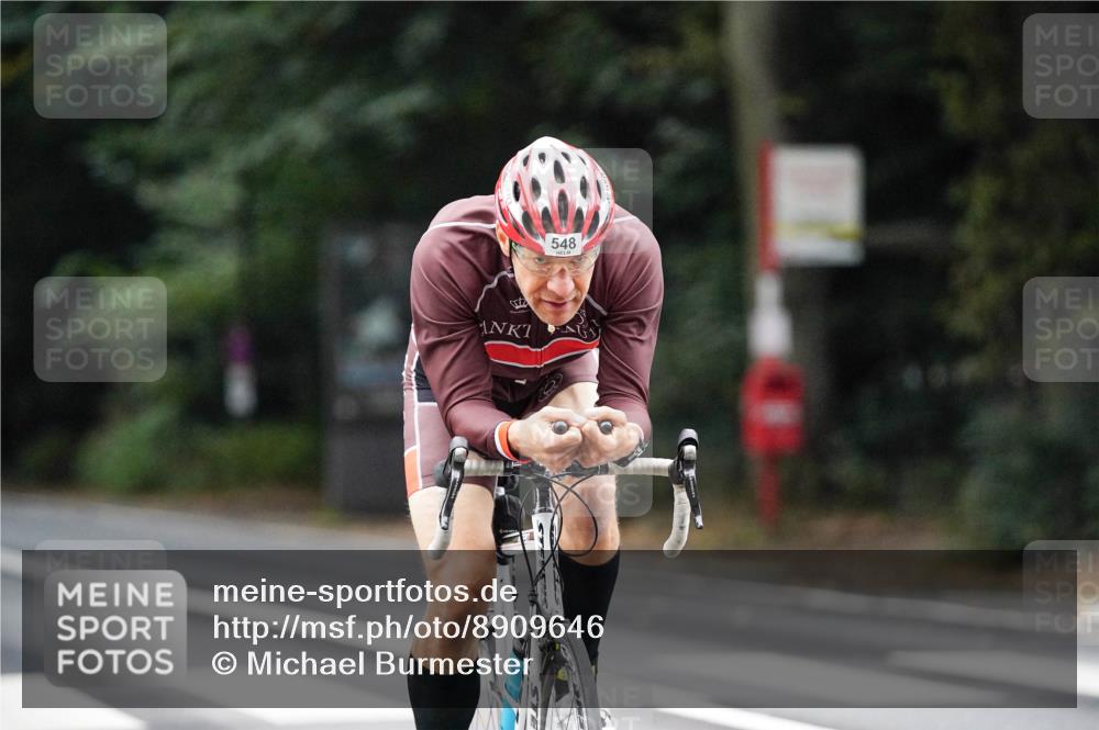 14.09.2025 - Stadtparktriathlon Michael Burmester http://msf.ph/oto/8909646 14.09.2025 10:14:01 Radfahren 548, 553 meine-sportfotos.de