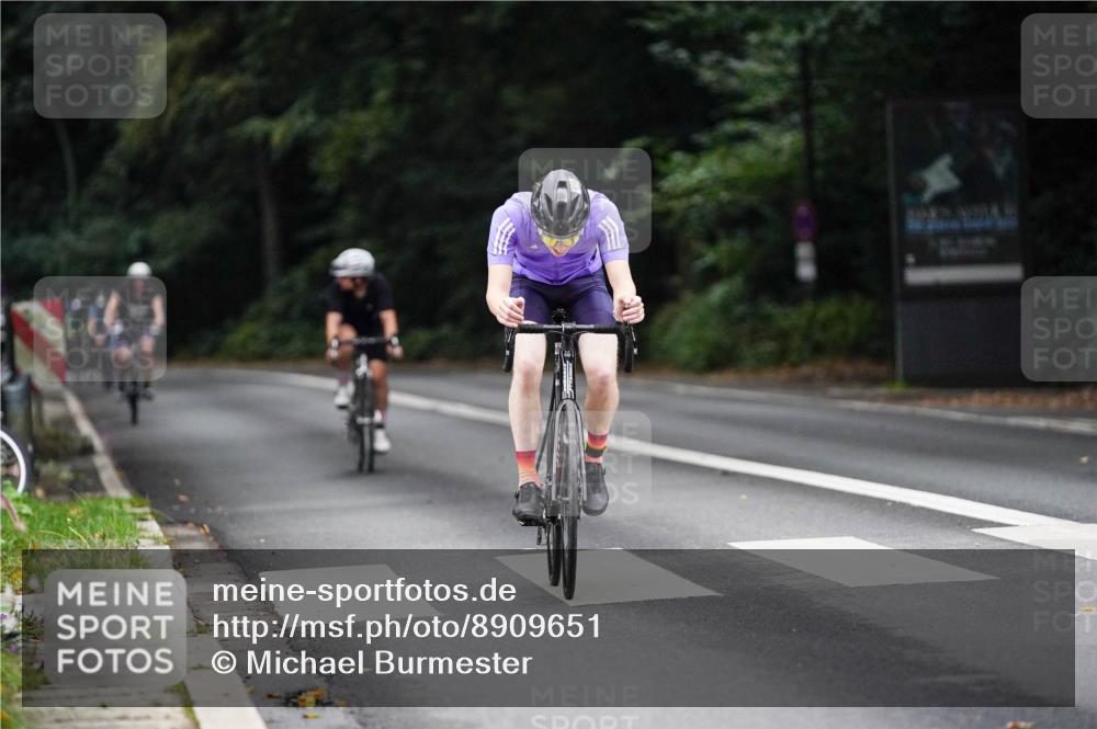 14.09.2025 - Stadtparktriathlon Michael Burmester http://msf.ph/oto/8909651 14.09.2025 10:14:19 Radfahren 524, 557, 570 meine-sportfotos.de