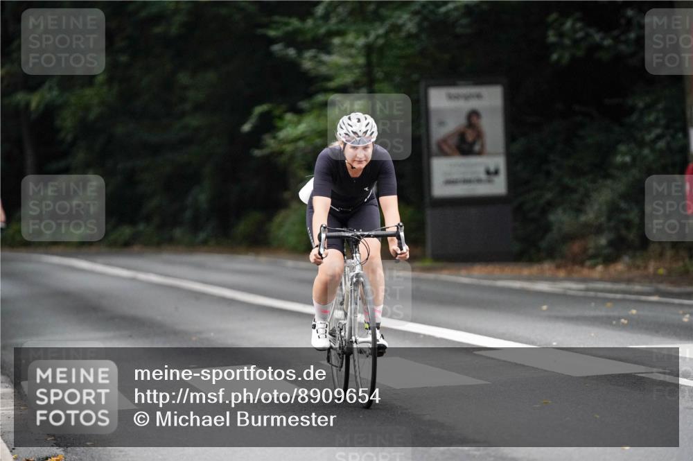 14.09.2025 - Stadtparktriathlon Michael Burmester http://msf.ph/oto/8909654 14.09.2025 10:14:21 Radfahren 511, 524, 557, 570 meine-sportfotos.de