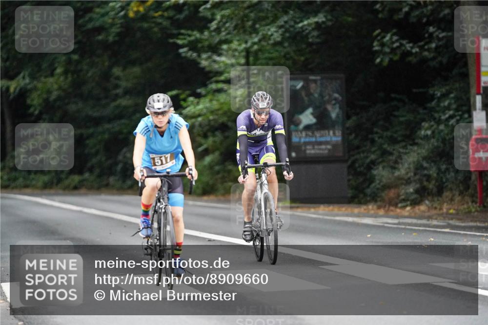 14.09.2025 - Stadtparktriathlon Michael Burmester http://msf.ph/oto/8909660 14.09.2025 10:14:30 Radfahren 511, 517, 590 meine-sportfotos.de