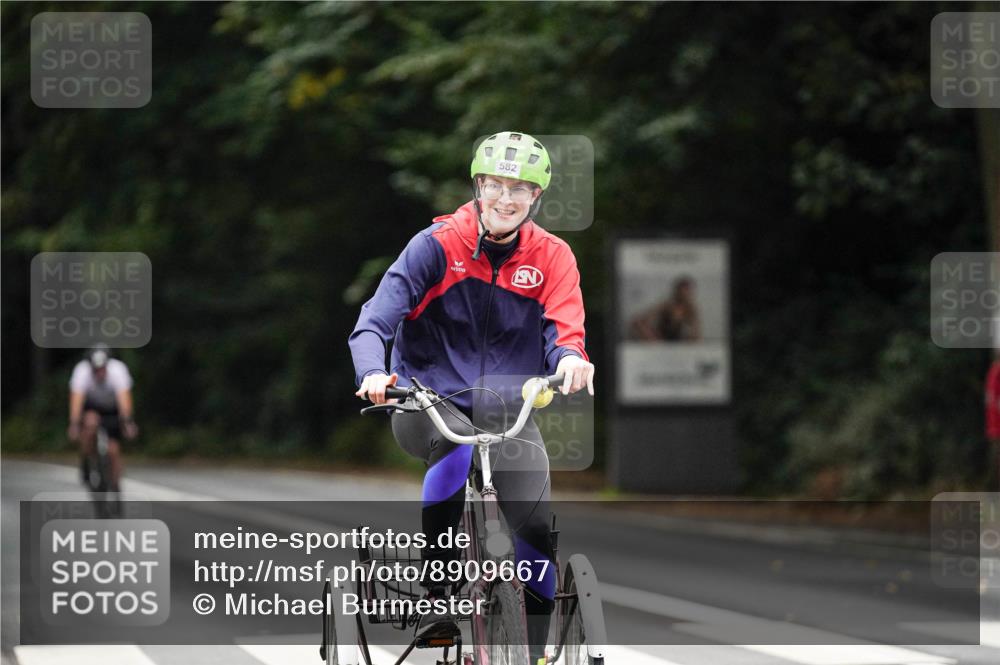 14.09.2025 - Stadtparktriathlon Michael Burmester http://msf.ph/oto/8909667 14.09.2025 10:14:49 Radfahren 536, 582, 584 meine-sportfotos.de