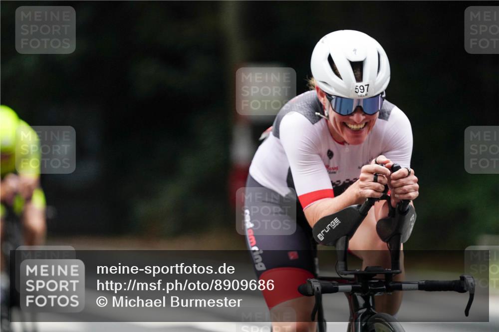 14.09.2025 - Stadtparktriathlon Michael Burmester http://msf.ph/oto/8909686 14.09.2025 10:15:13 Radfahren 567, 593, 597, 604, 605 meine-sportfotos.de