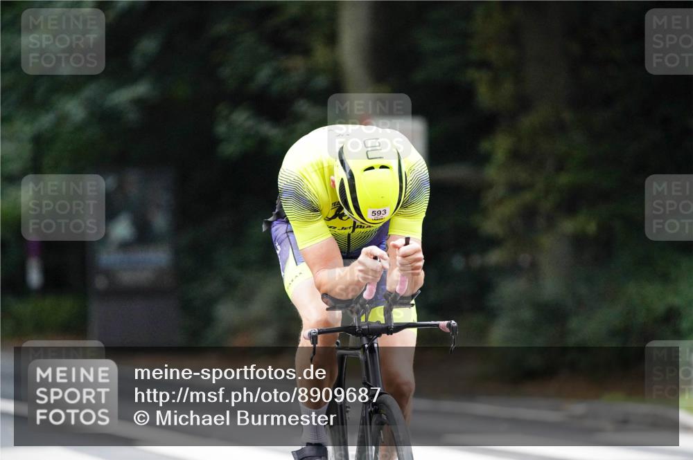14.09.2025 - Stadtparktriathlon Michael Burmester http://msf.ph/oto/8909687 14.09.2025 10:15:13 Radfahren 567, 593, 597, 604, 605 meine-sportfotos.de