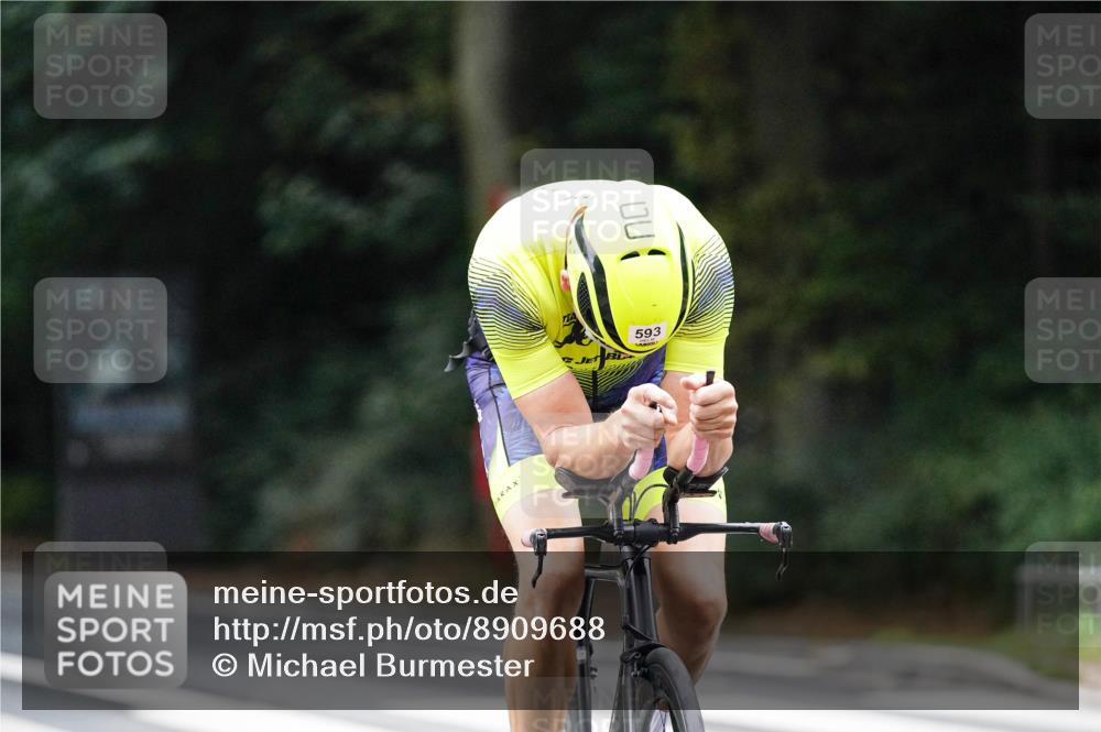 14.09.2025 - Stadtparktriathlon Michael Burmester http://msf.ph/oto/8909688 14.09.2025 10:15:13 Radfahren 567, 593, 597, 604, 605 meine-sportfotos.de