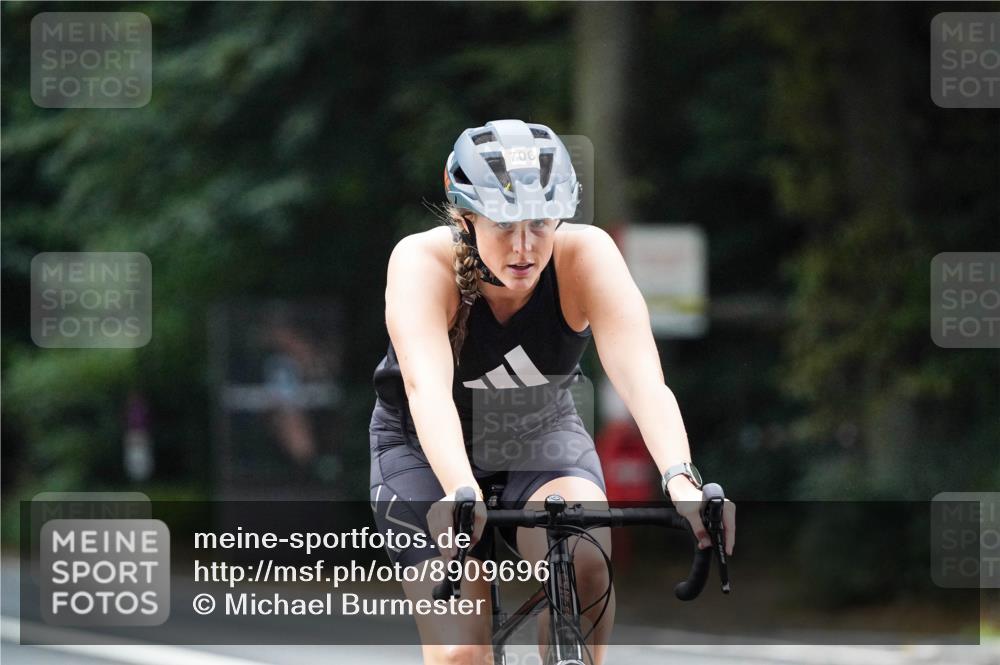 14.09.2025 - Stadtparktriathlon Michael Burmester http://msf.ph/oto/8909696 14.09.2025 10:15:34 Radfahren 519, 556, 591, 706 meine-sportfotos.de